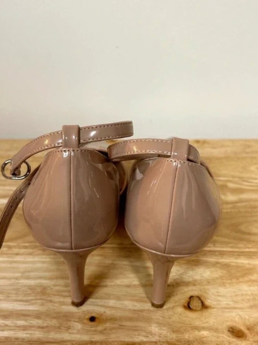 Heel - Picture 2 of 2